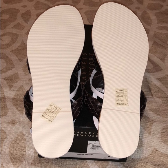 Sandals - Picture 3 of 5